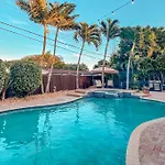 5Br! Pool, Air Hockey, Playground, Gazebo, Bbq, Sleeps 16